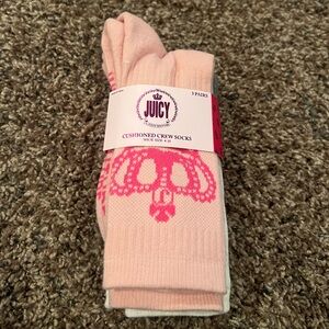 Juicy Couture 3 Pk Cushioned Crew Socks, Shoe Size 4-10, new in package